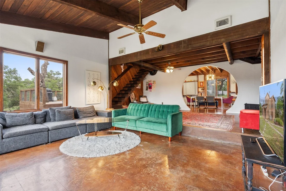 Photo of 307 Valley Ridge RD
