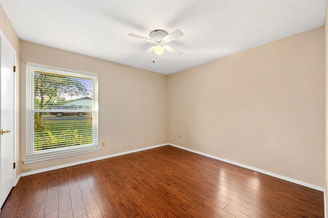 Photo of 9409 Braeburn GLN