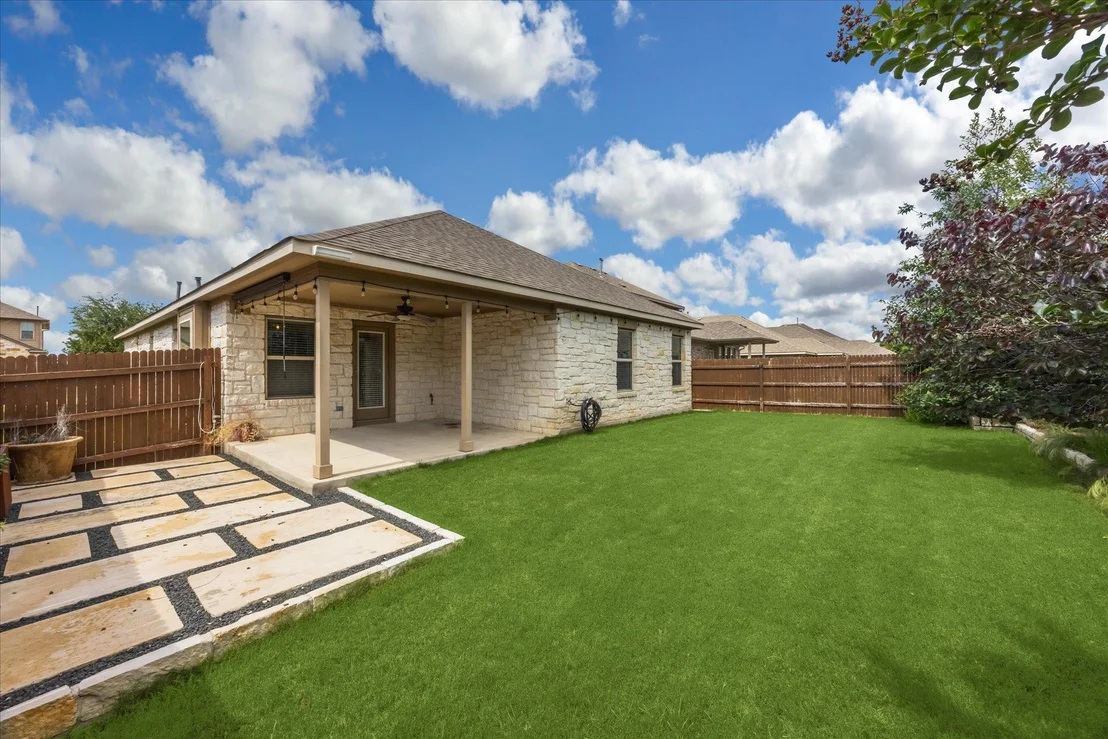Photo of 504 Longhorn Cavern RD