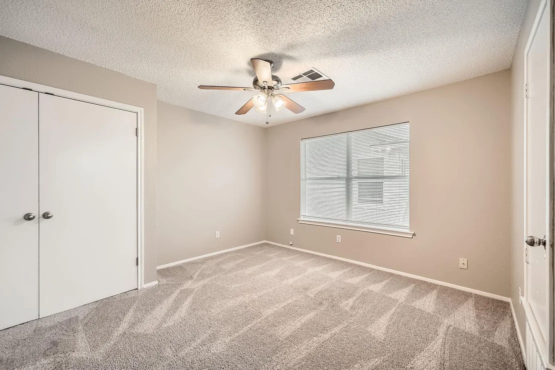 Photo of 1703 Sylvia LN