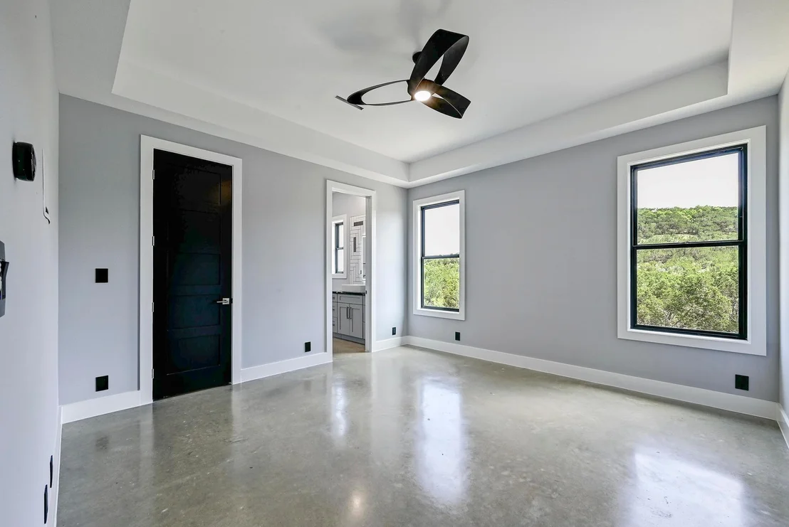 Photo of 304 Spring Hollow DR