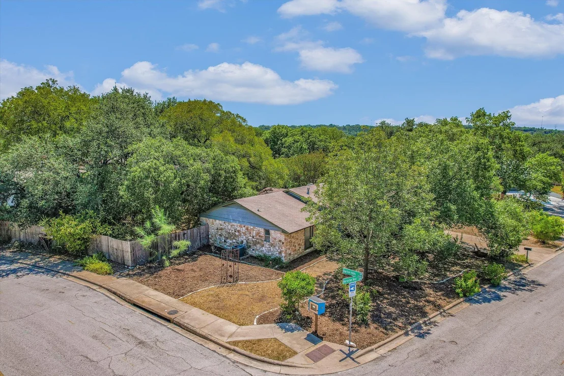 Photo of 2801 HORSESHOE BEND CV