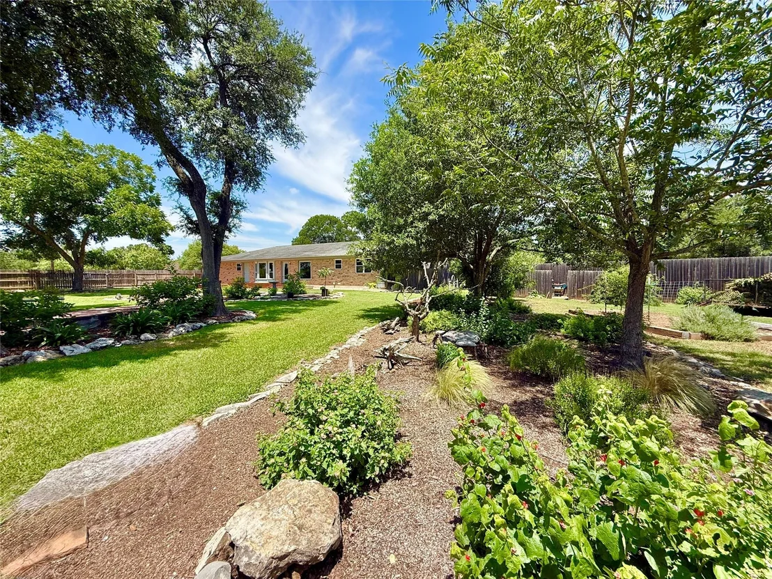 Photo of 11613 Sunset DR