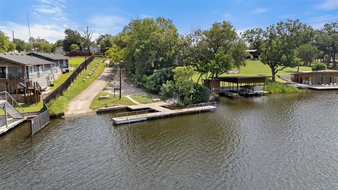 Photo of 302 Seneca DR