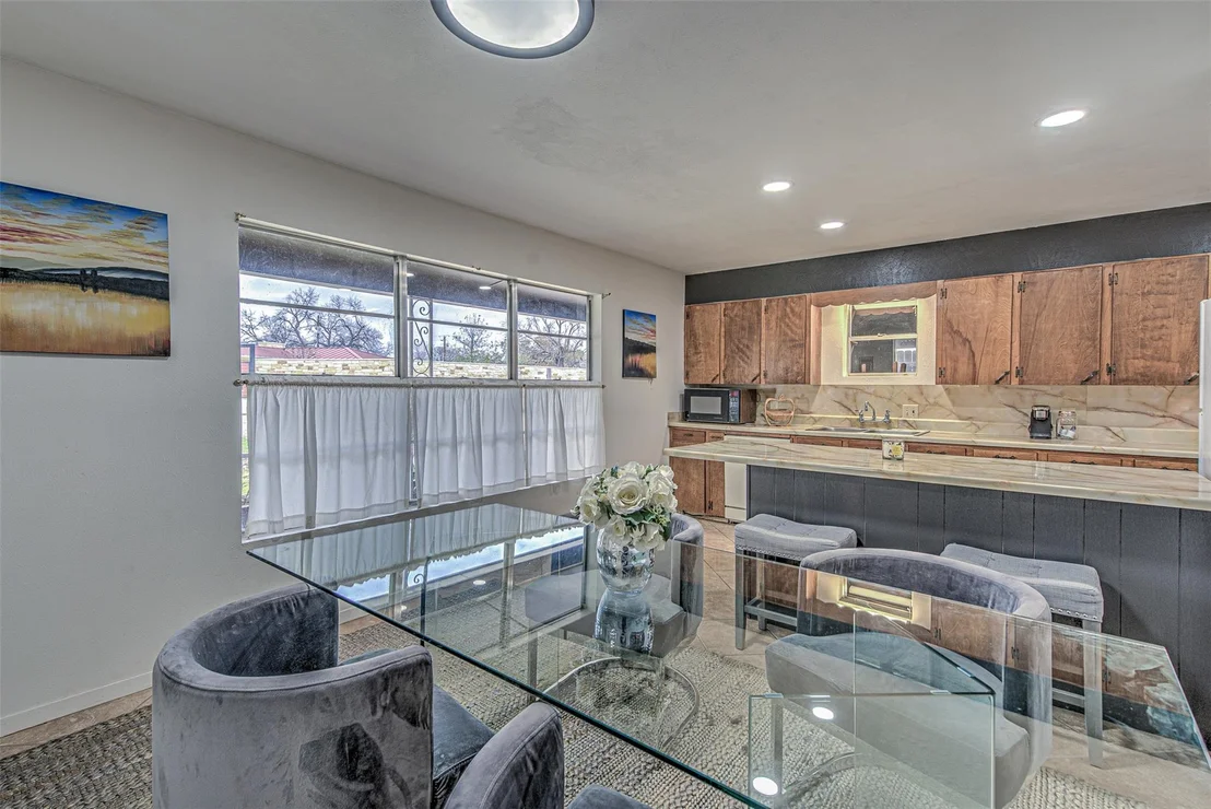 Photo of 5304 Bedford