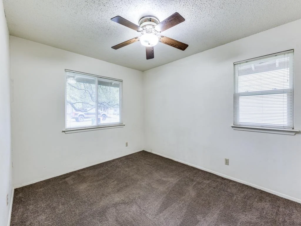 Photo of 817 Glen Oak DR