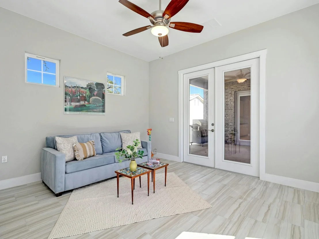 Photo of 809 Dancing Oak LN