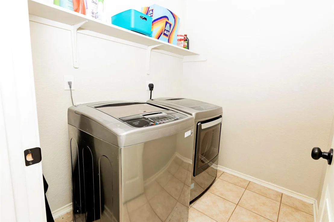 Photo of 5309 White Rock