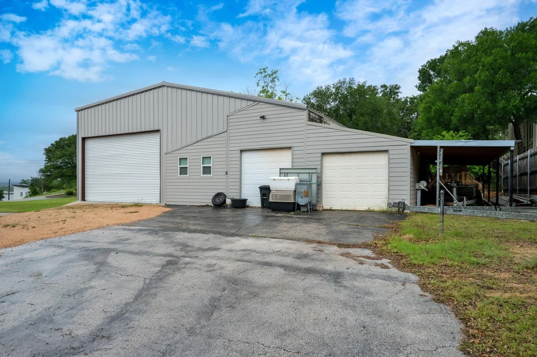 Photo of 401 Crestview DR