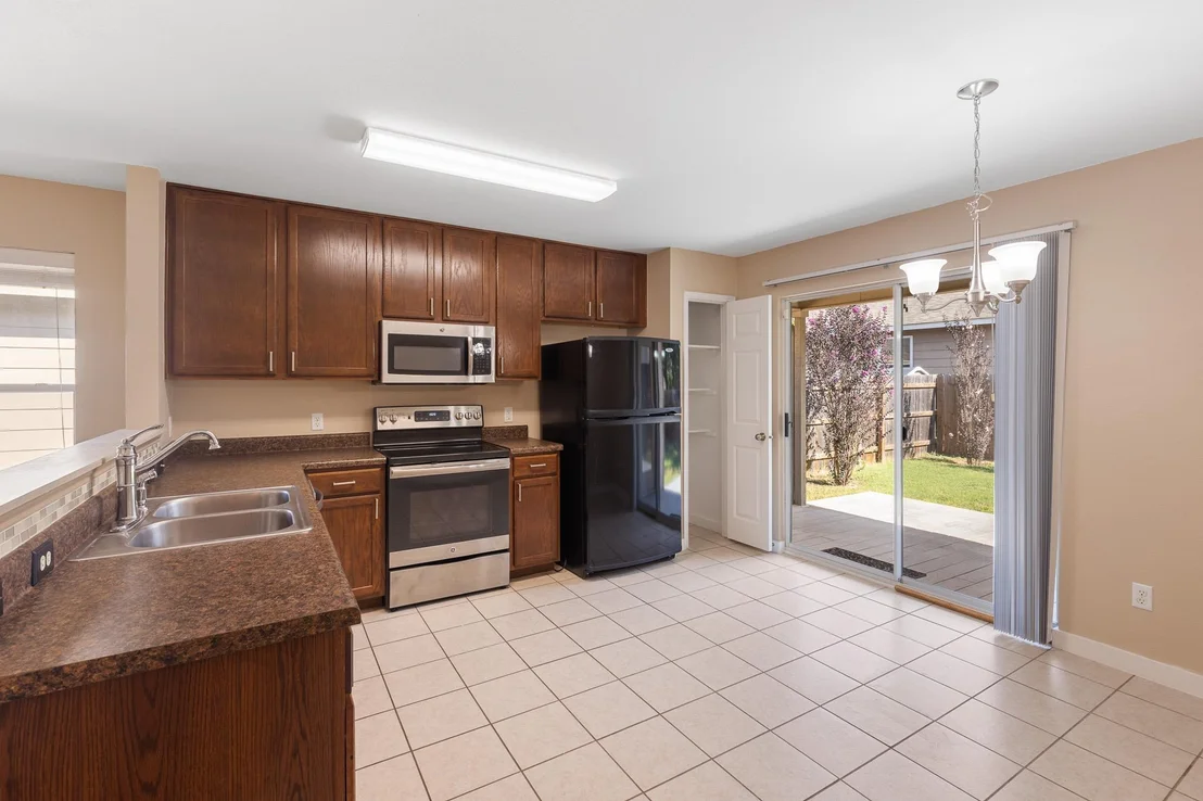 Photo of 148 Grazing Horse LN