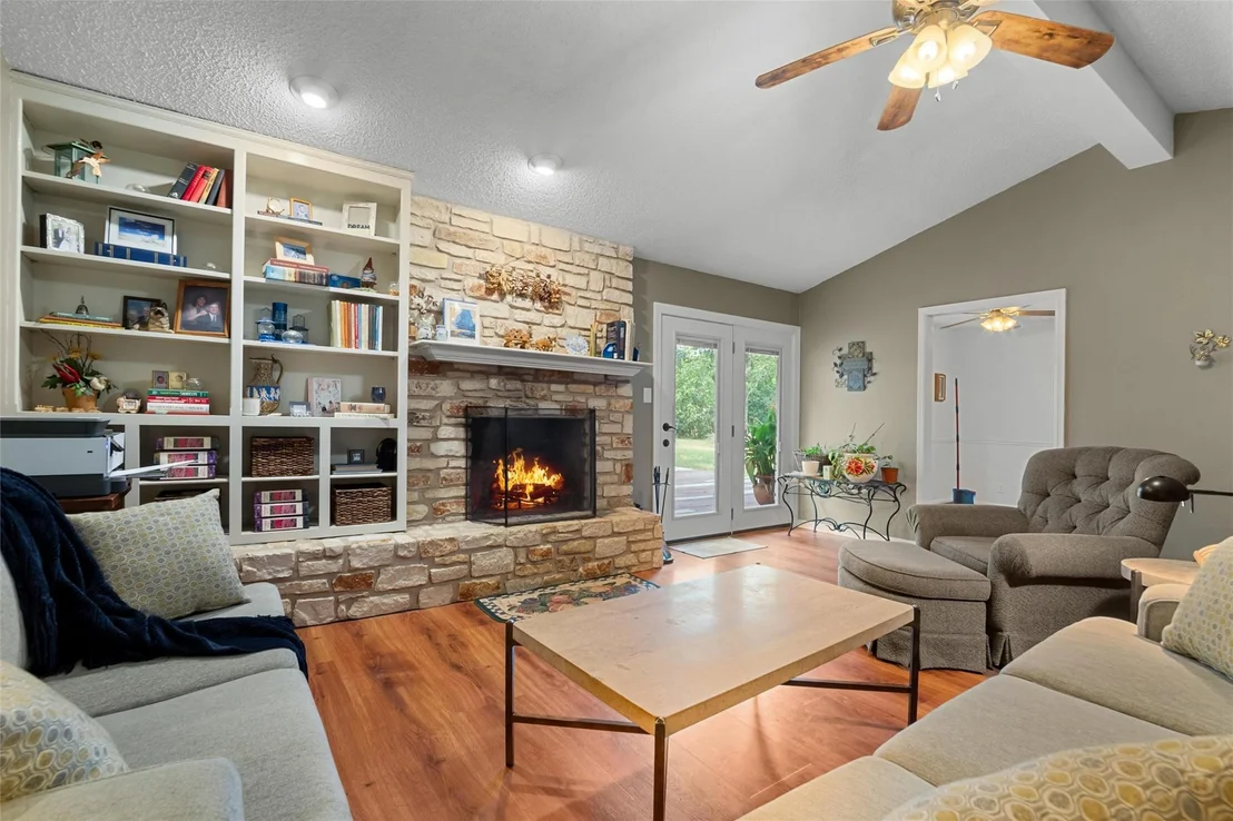 Photo of 312 Southcross RD