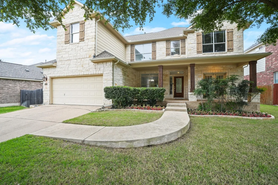 Photo of 606 Victoria DR