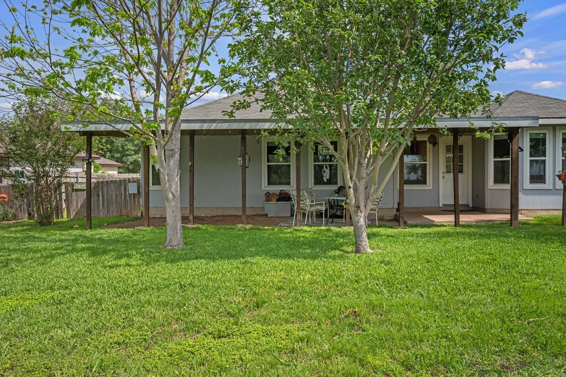 Photo of 206 Evergreen CIR