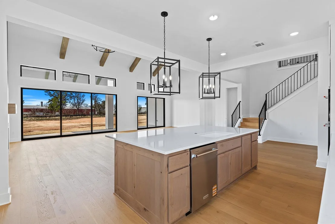 Photo of 2429 Lineage LN