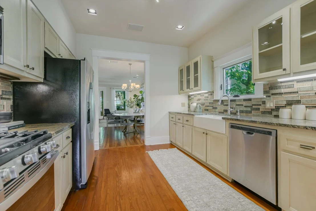 Photo of 617 Oakland Ave