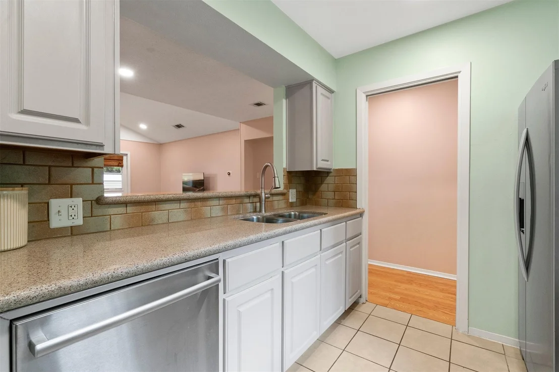 Photo of 6411 King George DR