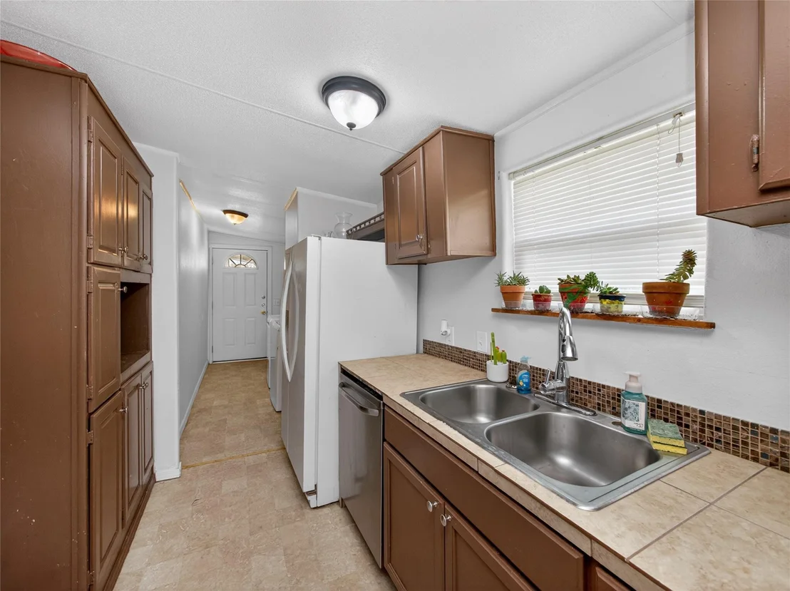 Photo of 243 Highline DR