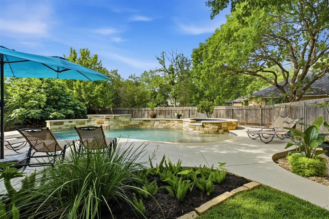 Photo of 9 Hillway DR