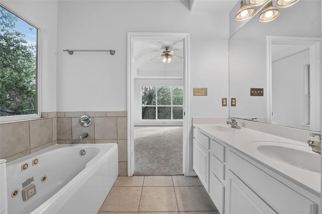 Photo of 4 Cedarwood CIR