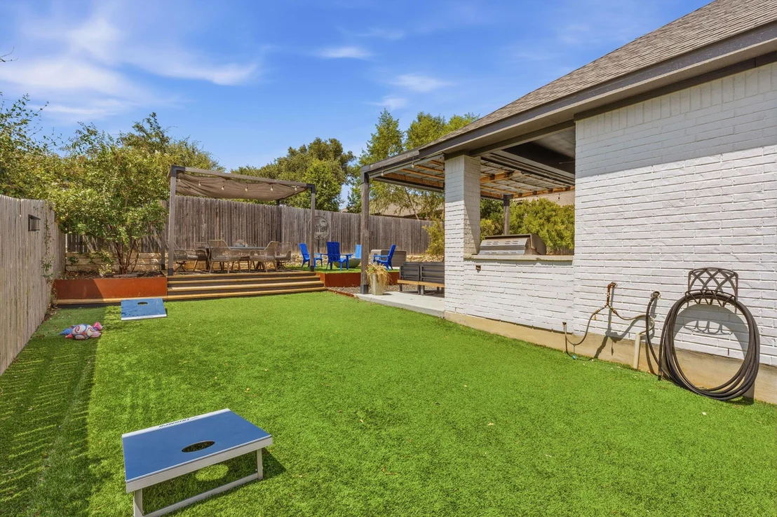 Photo of 301 Carpenter Hill DR