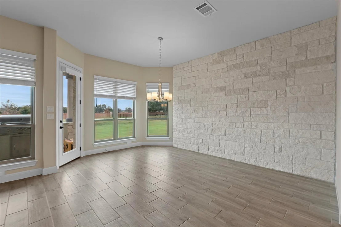Photo of 305 Miranda WAY
