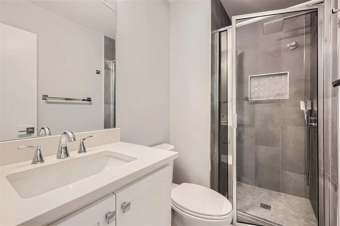 Photo of Unit D at 1830 River Crossing CIR