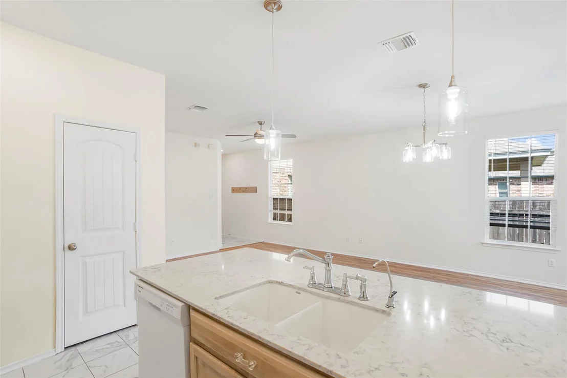 Photo of 128 Holstein ST