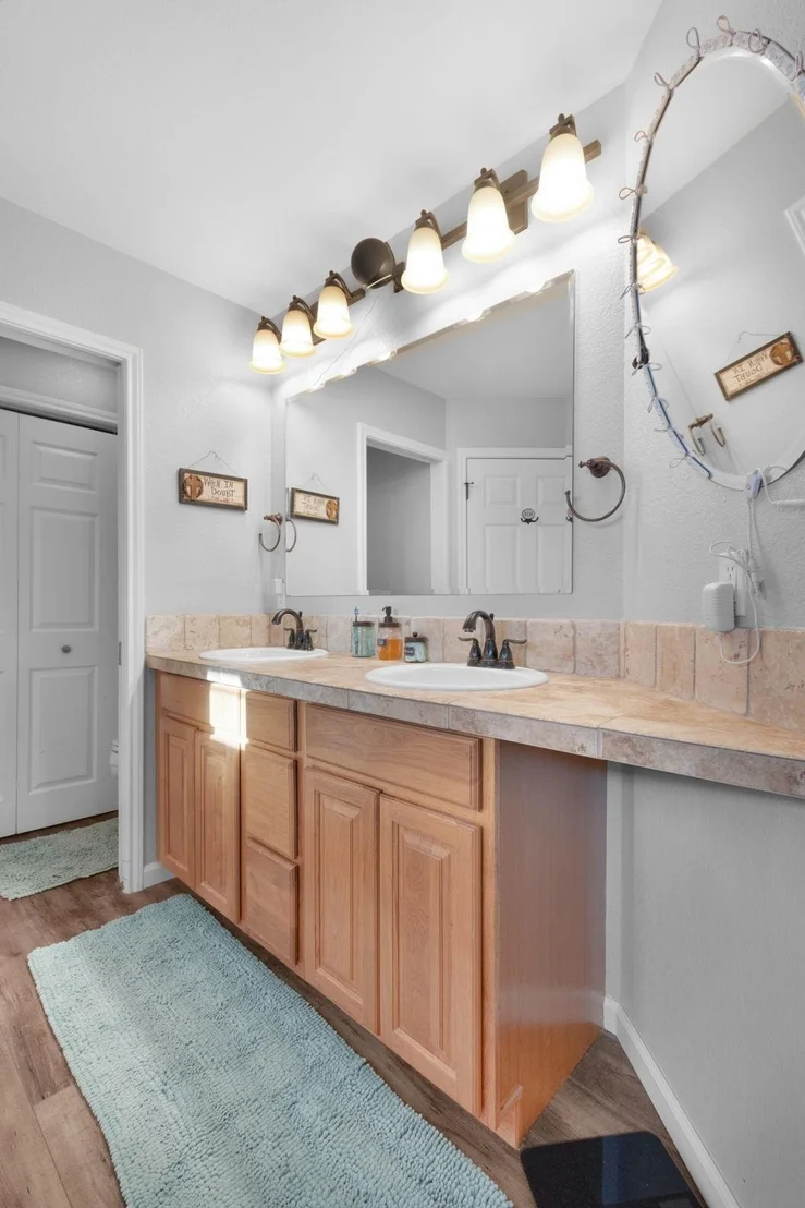Photo of 1303 Adam Ave