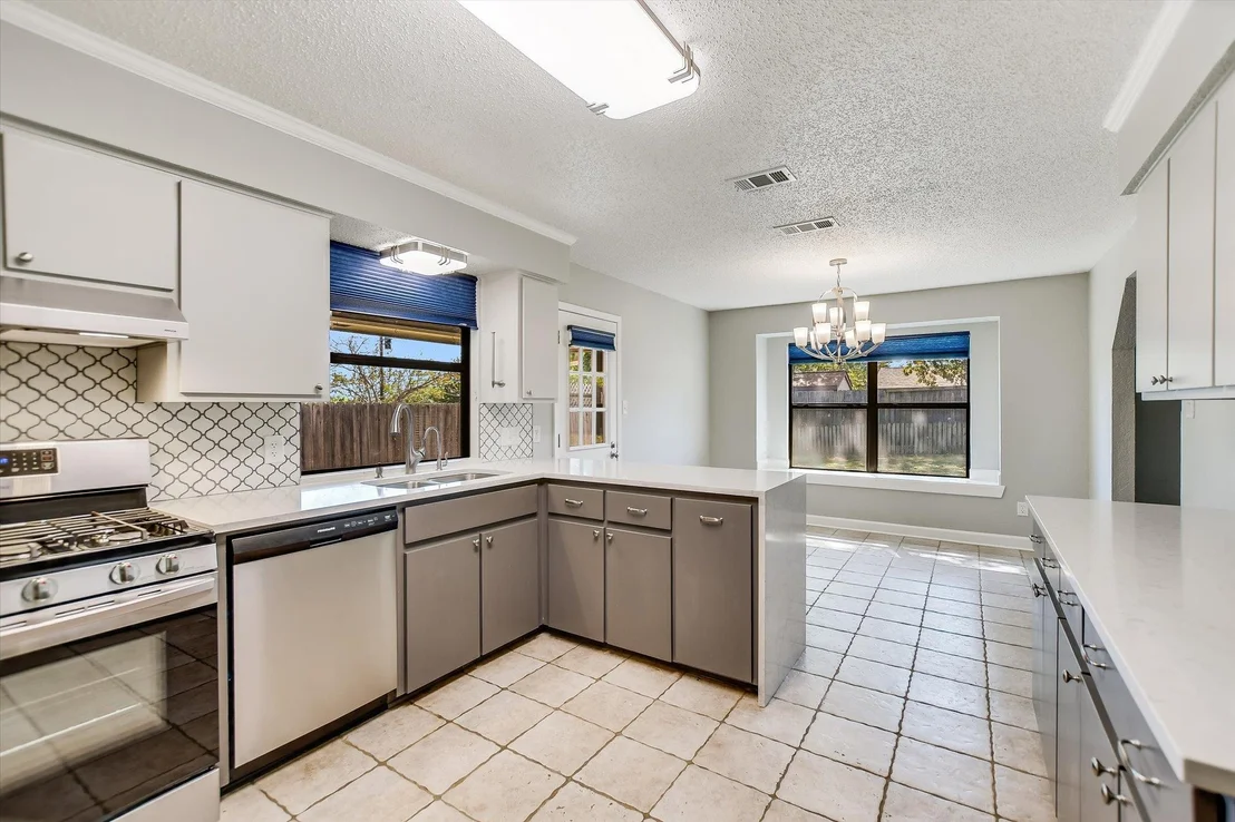 Photo of 703 Windsor RD