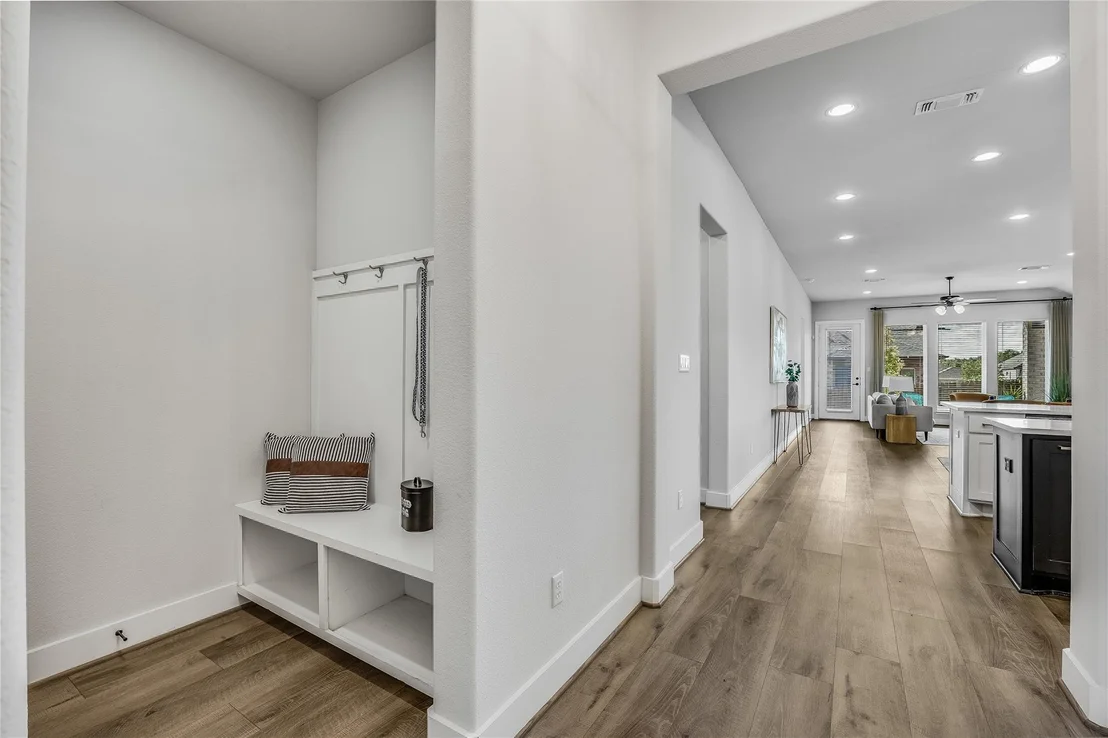 Photo of 200 Green Knoll LN