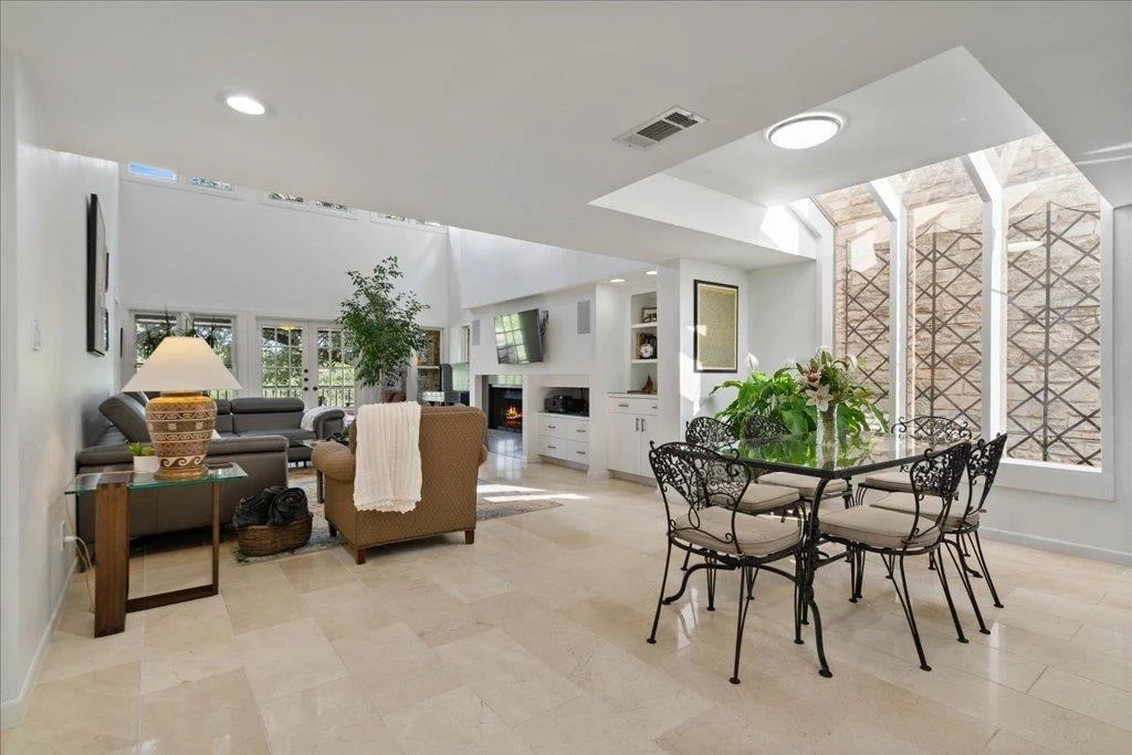 Photo of 110 West Eagle DR