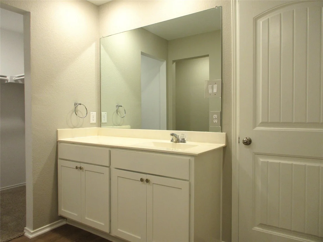 Photo of 205 Granary DR
