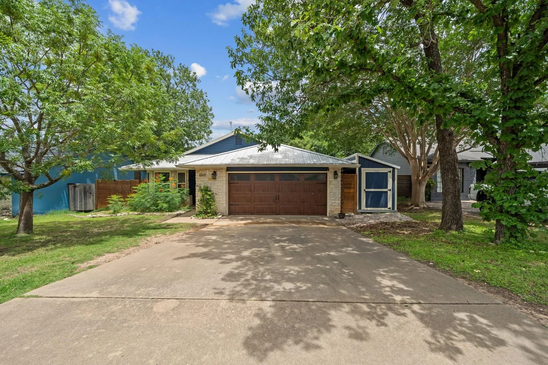 Photo of 8519 Palace PKWY