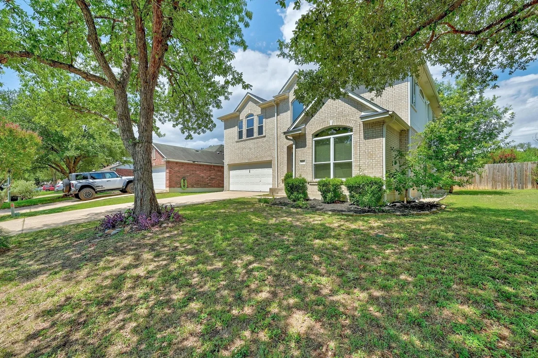 Photo of 7400 Spivey DR