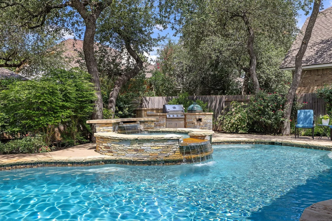 Photo of 805 Walsh Hill TRL