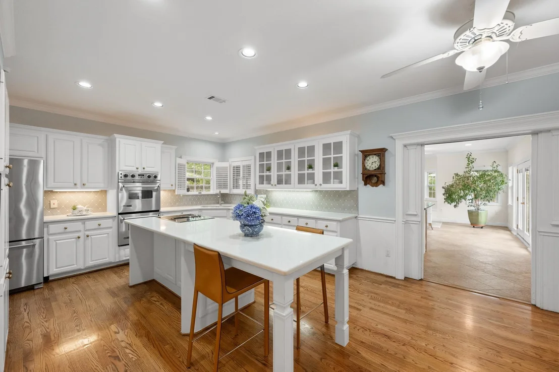 Photo of 10401 Pinehurst DR