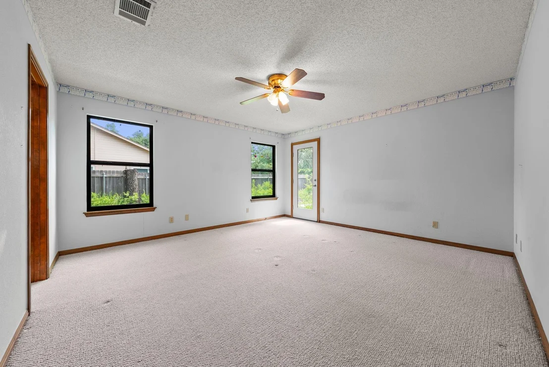 Photo of 203 Settlers DR