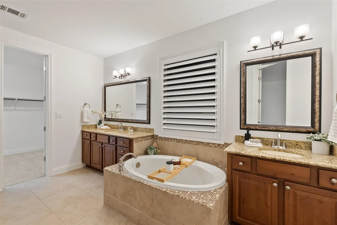 Photo of 302 Duffy LN