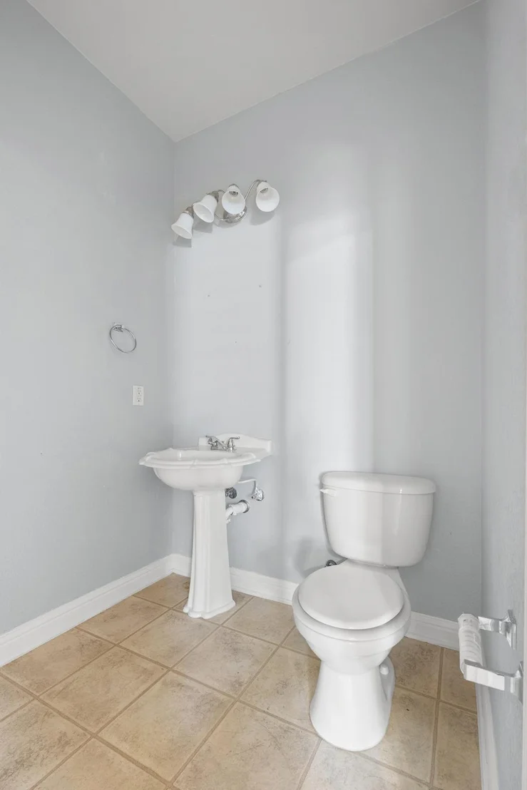 Photo of 10005 MOUNT RAINIER DR