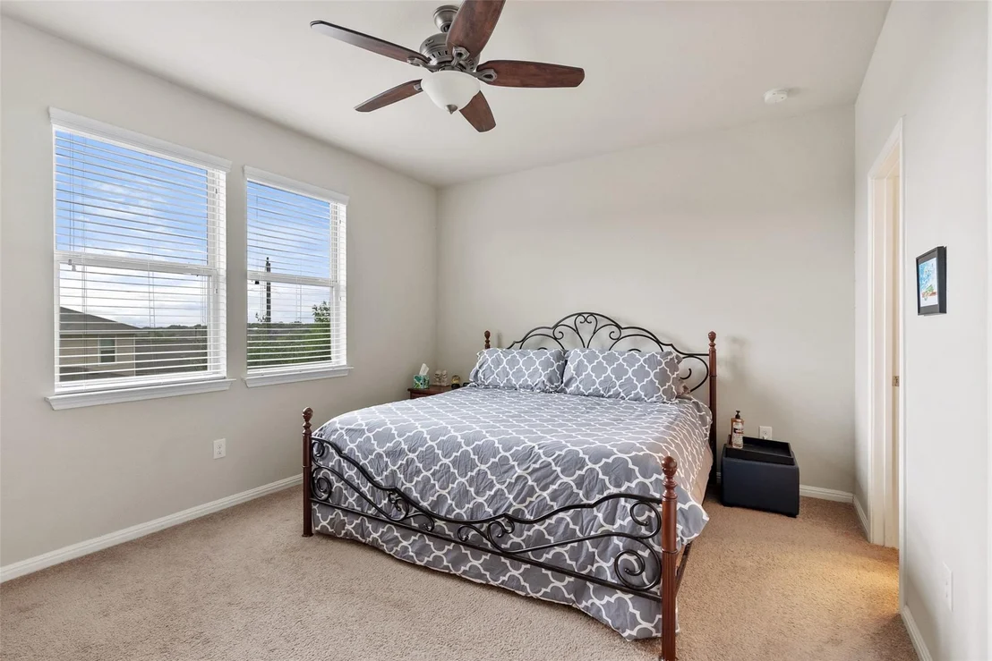 Photo of 557 Twisted Oaks LN