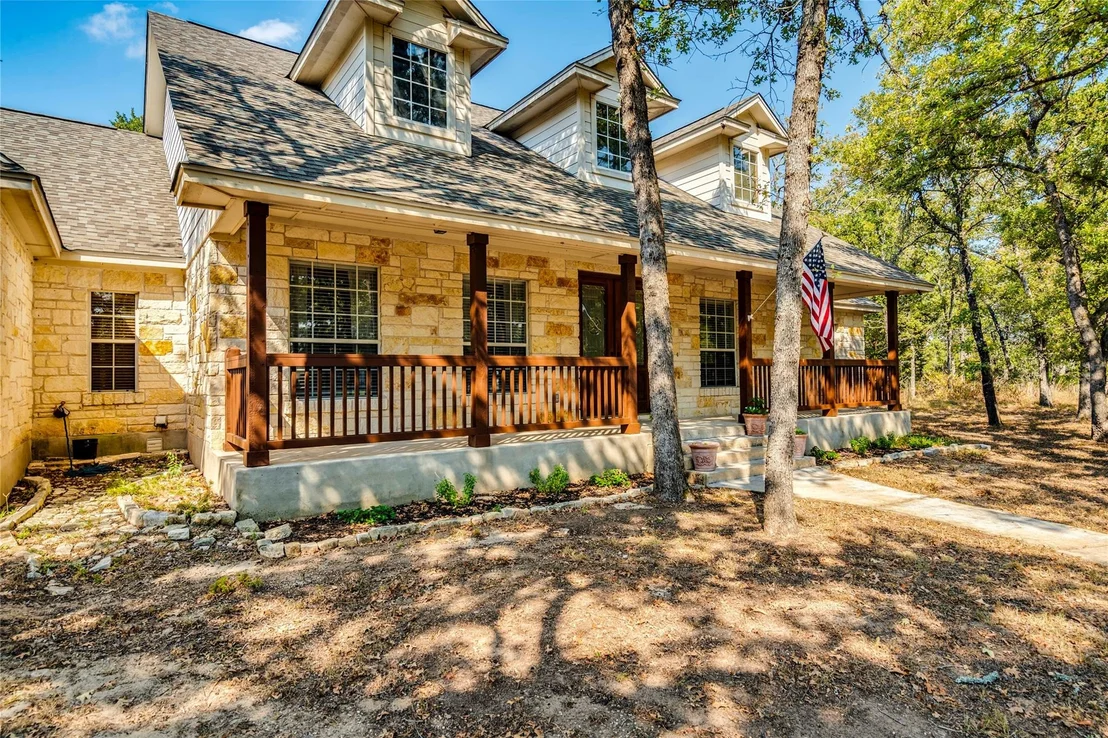 Photo of 517 Arbors CIR