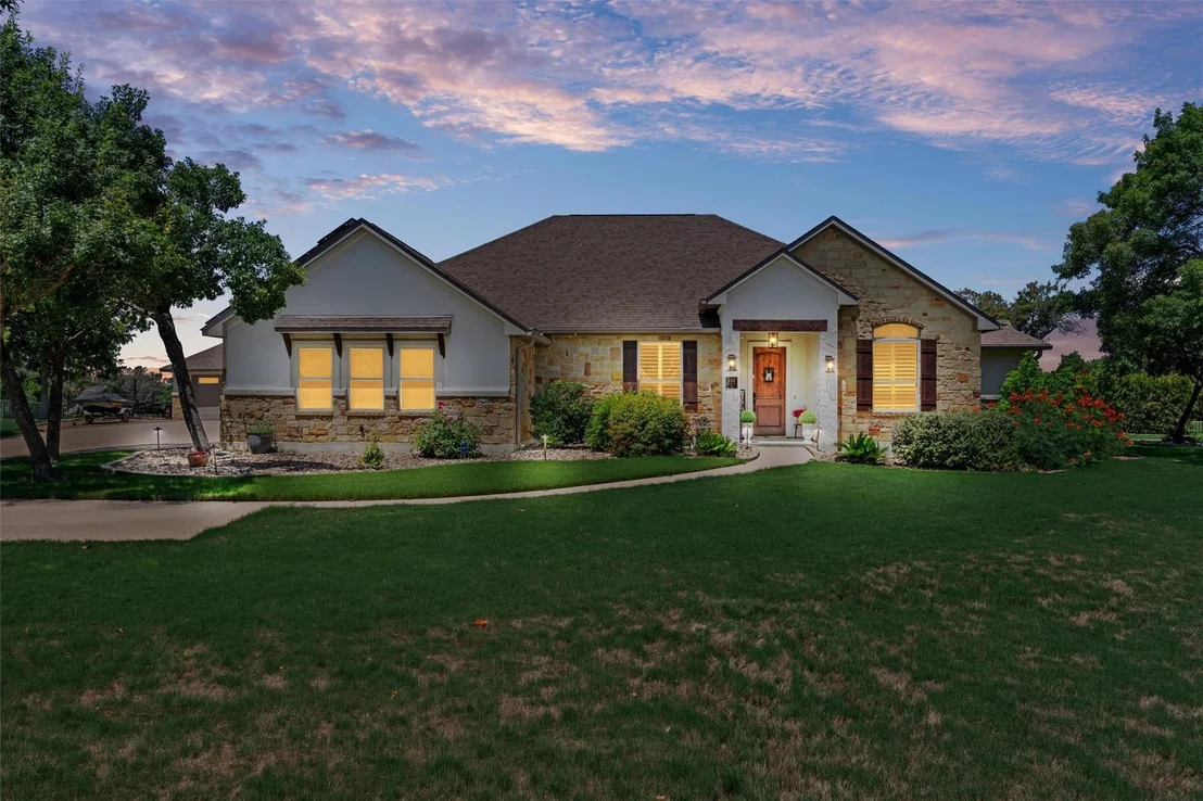 Photo of 152 Whitney Woods CIR