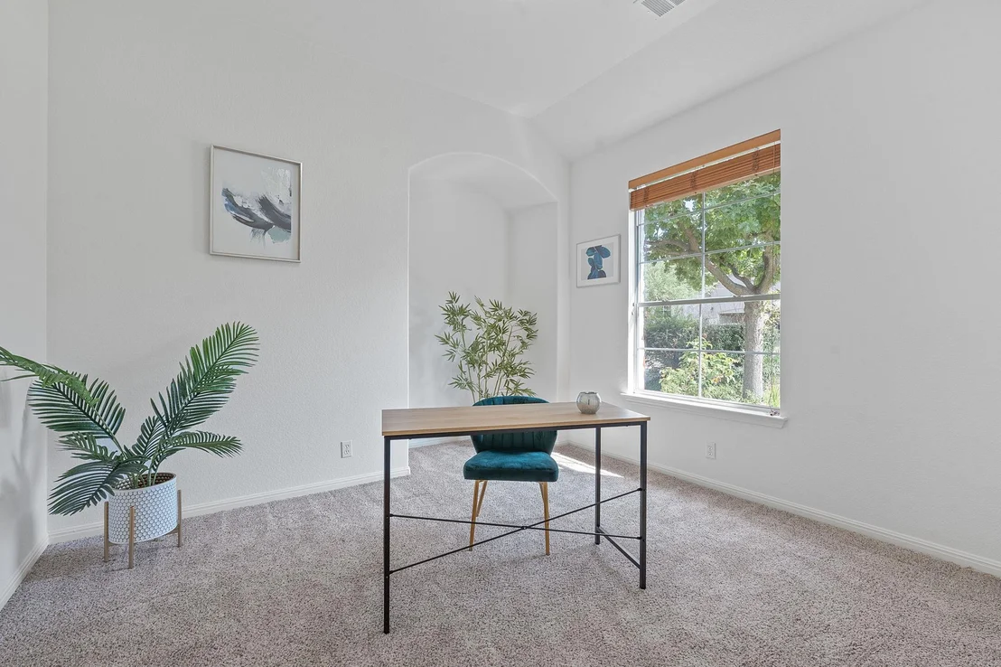 Photo of 220 Canterbury DR