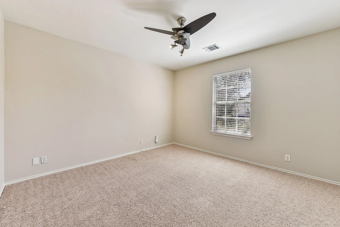 Photo of 3998 Lord Byron CIR
