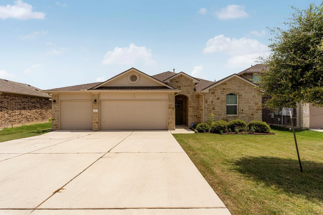 Photo of 185 Struss DR