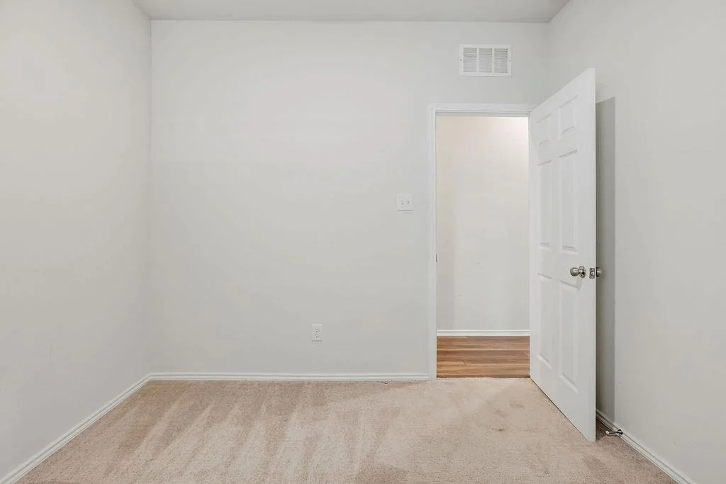 Photo of 433 Stone Water LN