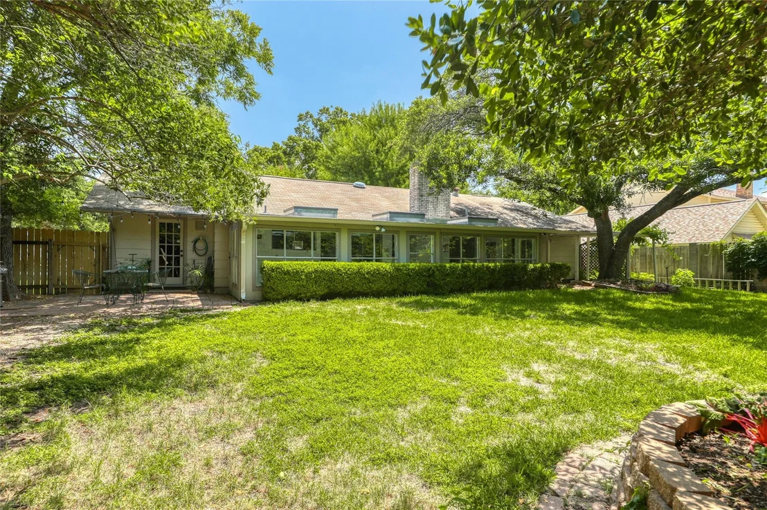 Photo of 1007 Quail Park DR