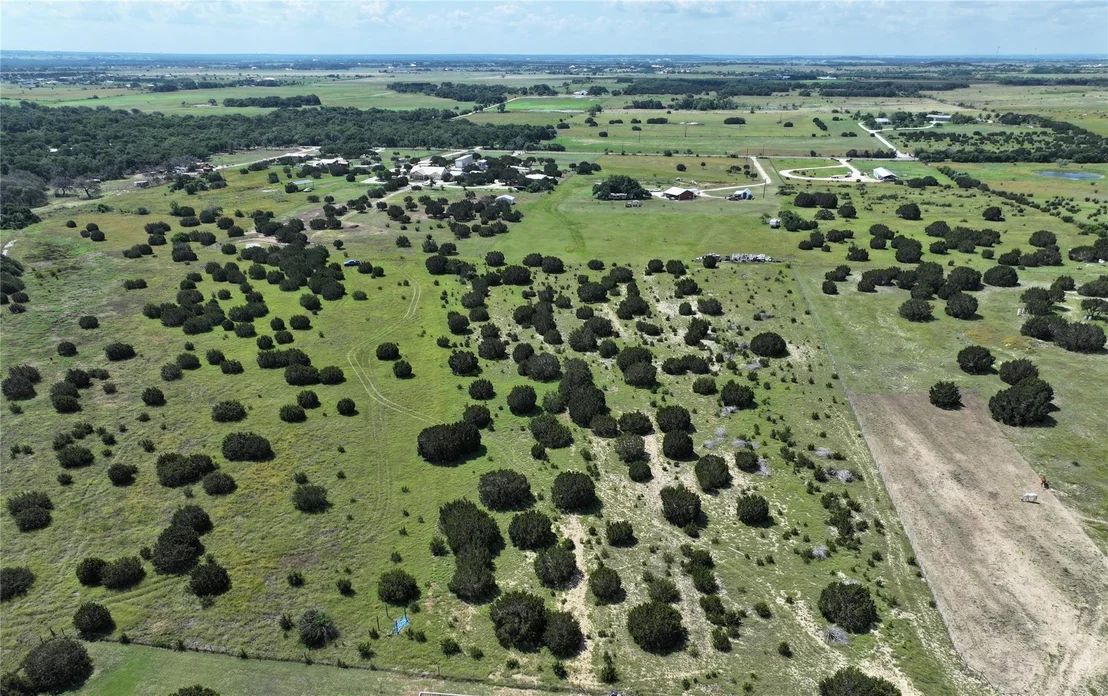 Photo of 121 Private Road 956 RD