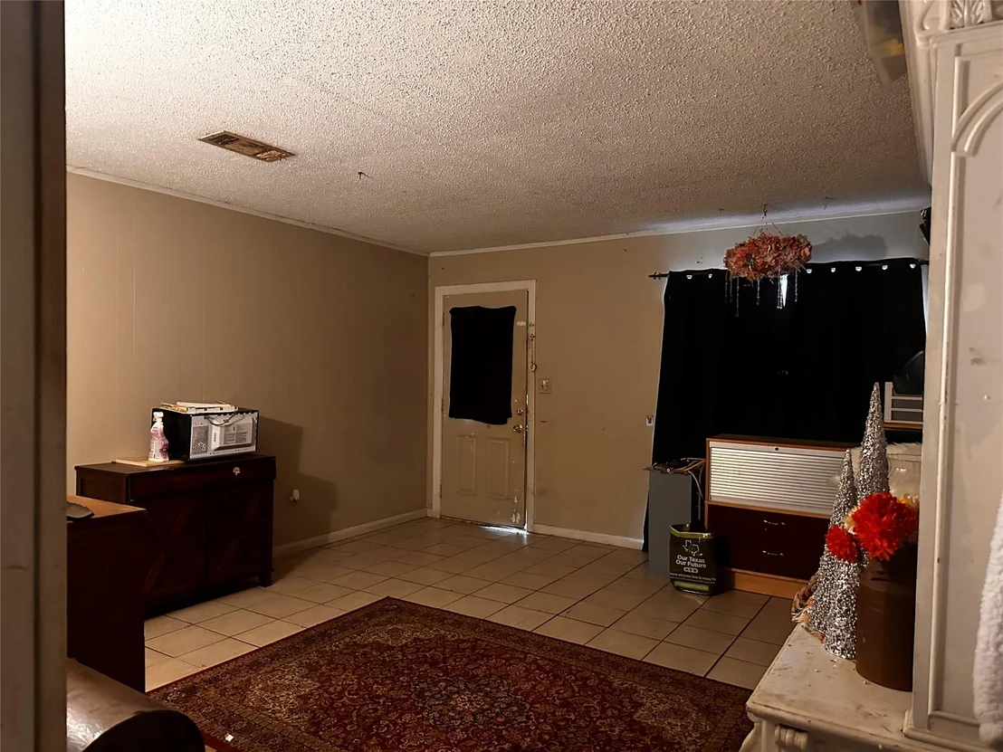 Photo of 6112 Larch TER