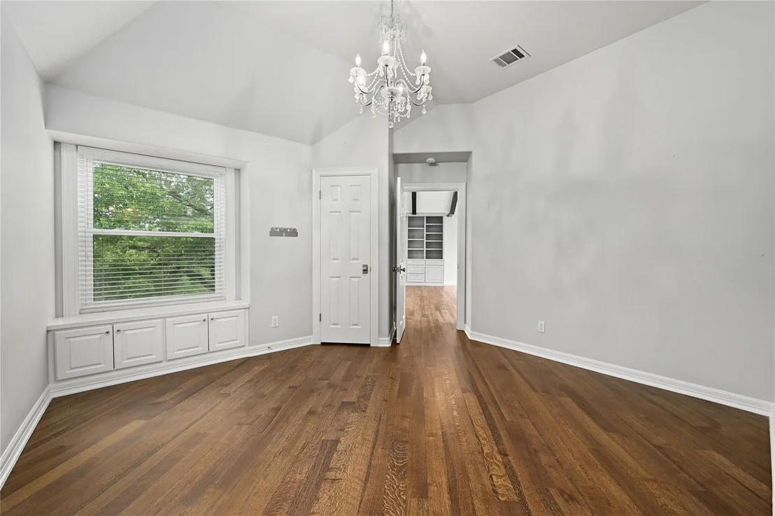 Photo of 2704 Regents PARK